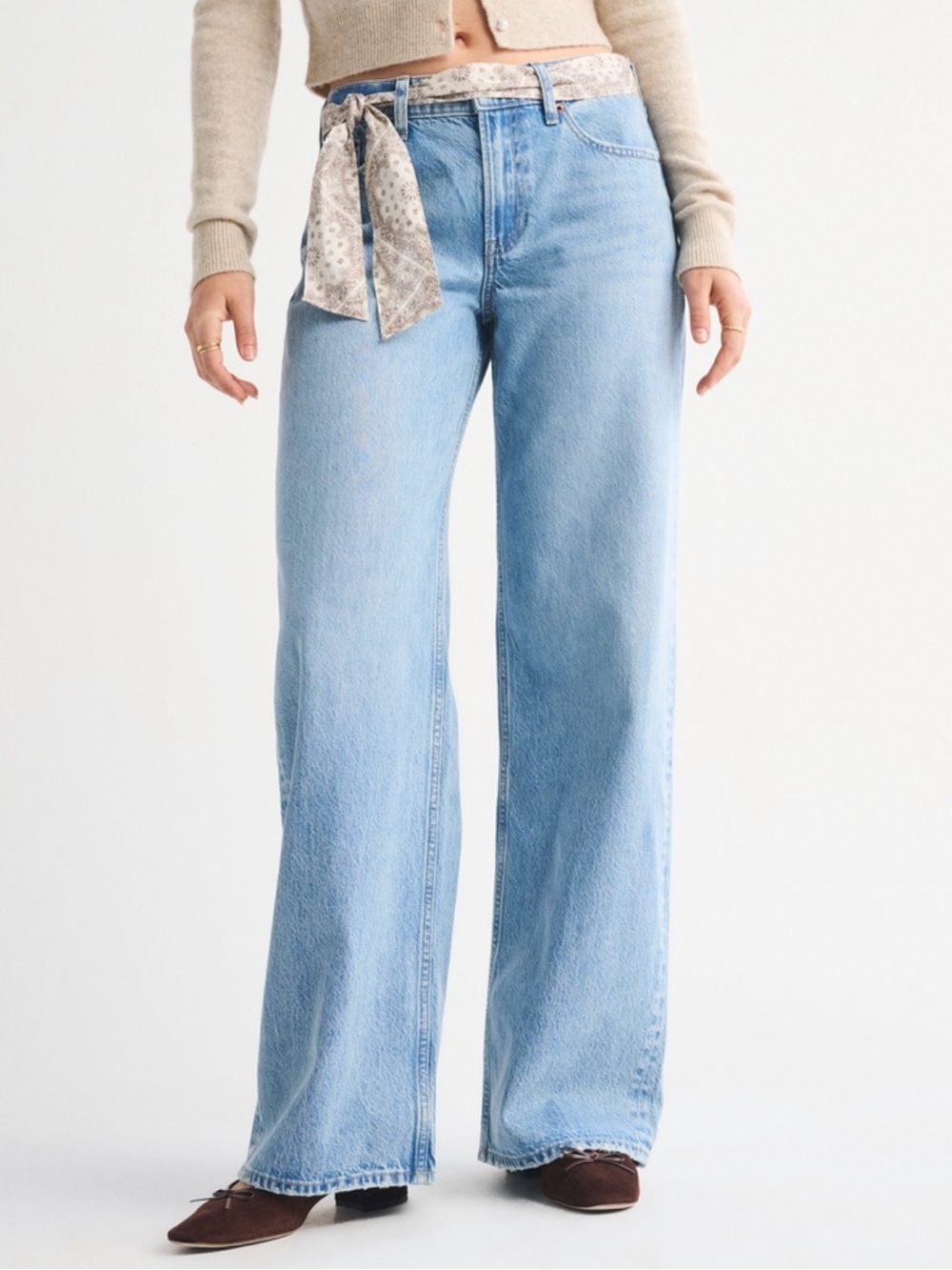 Abercrombie Low Rise ultra loose Wide Leg Women’s Jeans